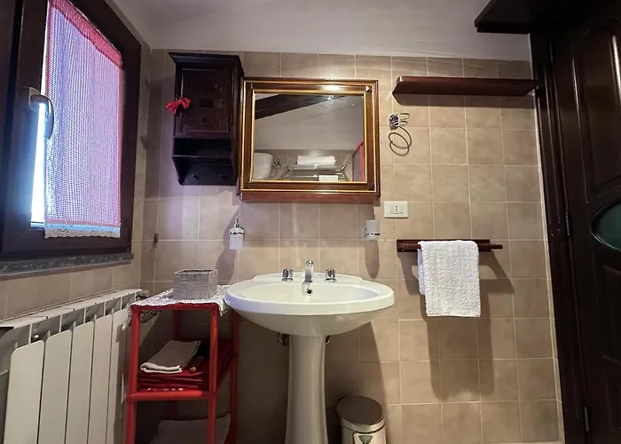 Free Parking - La Bianca Neve Apartment *